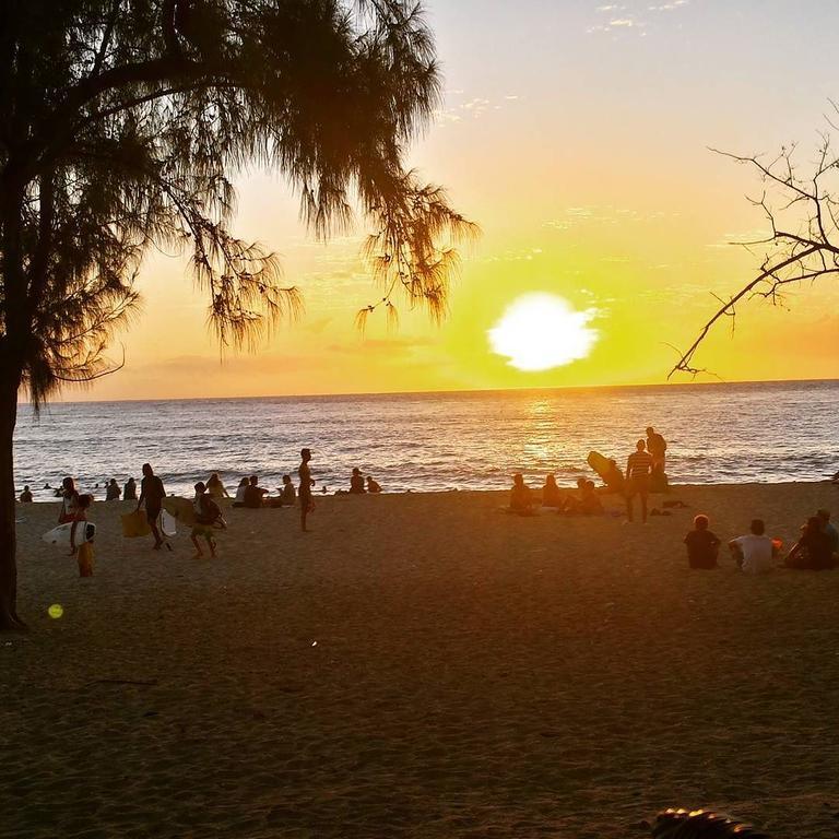 L'Abri-Cotier A 150M De La Plage De Boucan แซ็งต์-จีลส์-เลส์-แบ็งส์ ภายนอก รูปภาพ